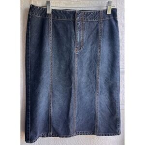 The Limited Medium Wash denim pencil skirt, size‎ 4, princess seams midi length